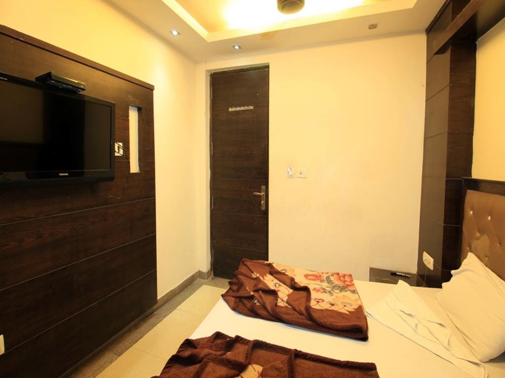 Adb Rooms Hotel Chander Palace New Delhi Ruang foto